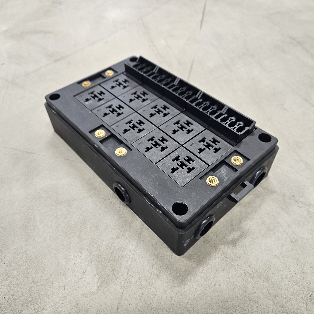 Hurricane Relay and fuse panel RB10 (Bottom mount)