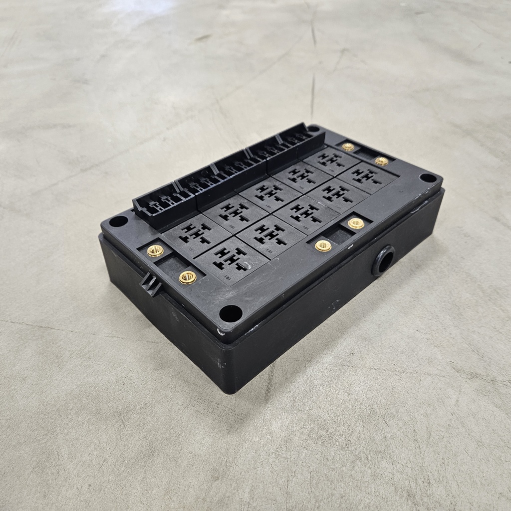 Hurricane Relay and fuse panel RB10 (Bottom mount)